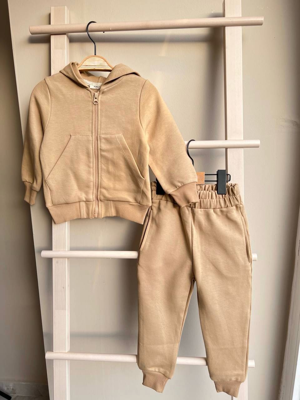 Basic tracksuit with pockets